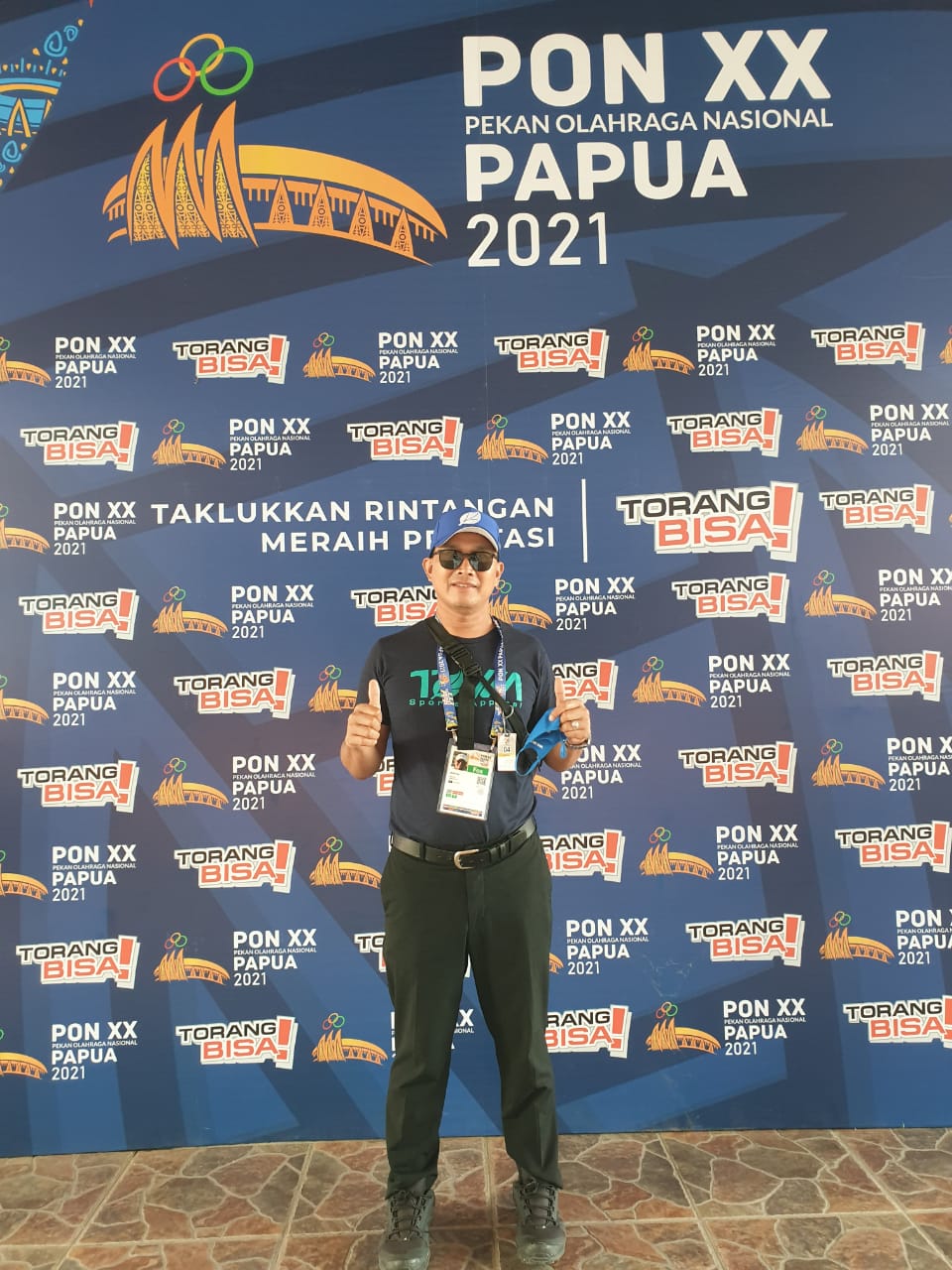 JENIS MODEL TOPI KEREN MILIK KETUA KONI KOTA BANDUNG YANG DI PAKAI PADA PON XX PAPUA 2021